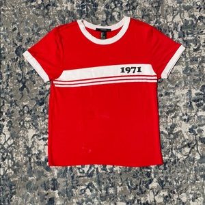 Short sleeve trendy top !